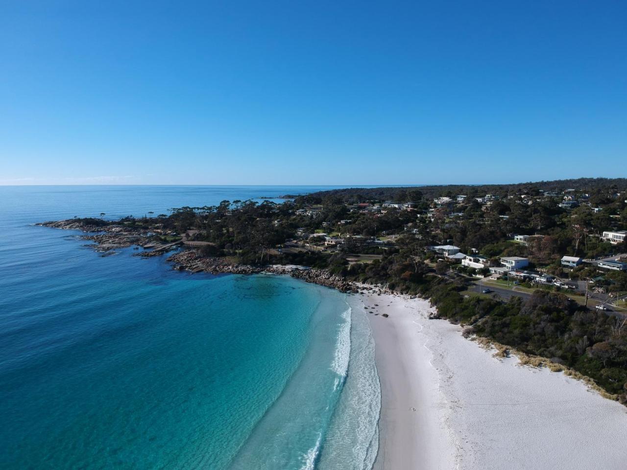 Sea Eagle Cottage Amazing Views Of Bay Of Fires Binalong Bay エクステリア 写真